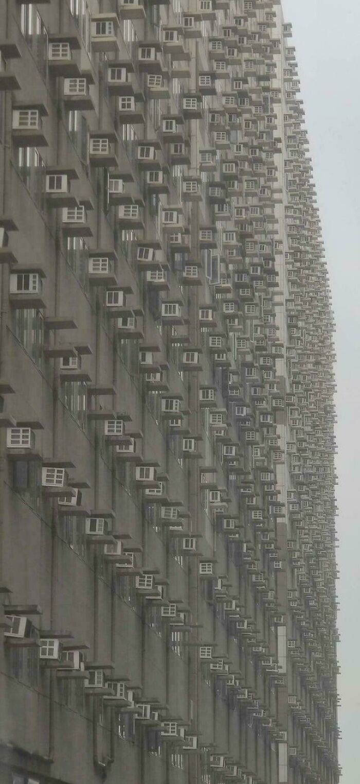 71 Urban Landscapes So Bleak They Look Like Humanity Gave Up Halfway Through (New Pics)