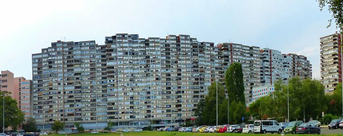 71 Urban Landscapes So Bleak They Look Like Humanity Gave Up Halfway Through (New Pics)