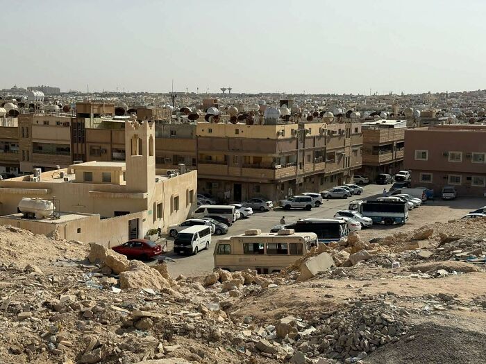 71 Urban Landscapes So Bleak They Look Like Humanity Gave Up Halfway Through (New Pics)