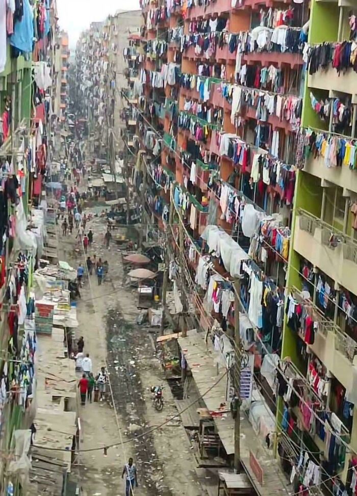 71 Urban Landscapes So Bleak They Look Like Humanity Gave Up Halfway Through (New Pics)