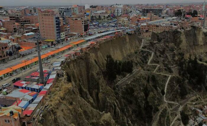 71 Urban Landscapes So Bleak They Look Like Humanity Gave Up Halfway Through (New Pics)