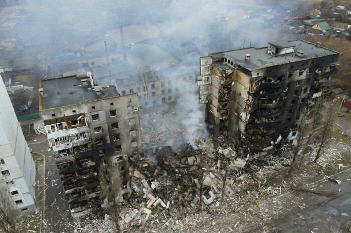71 Urban Landscapes So Bleak They Look Like Humanity Gave Up Halfway Through (New Pics)