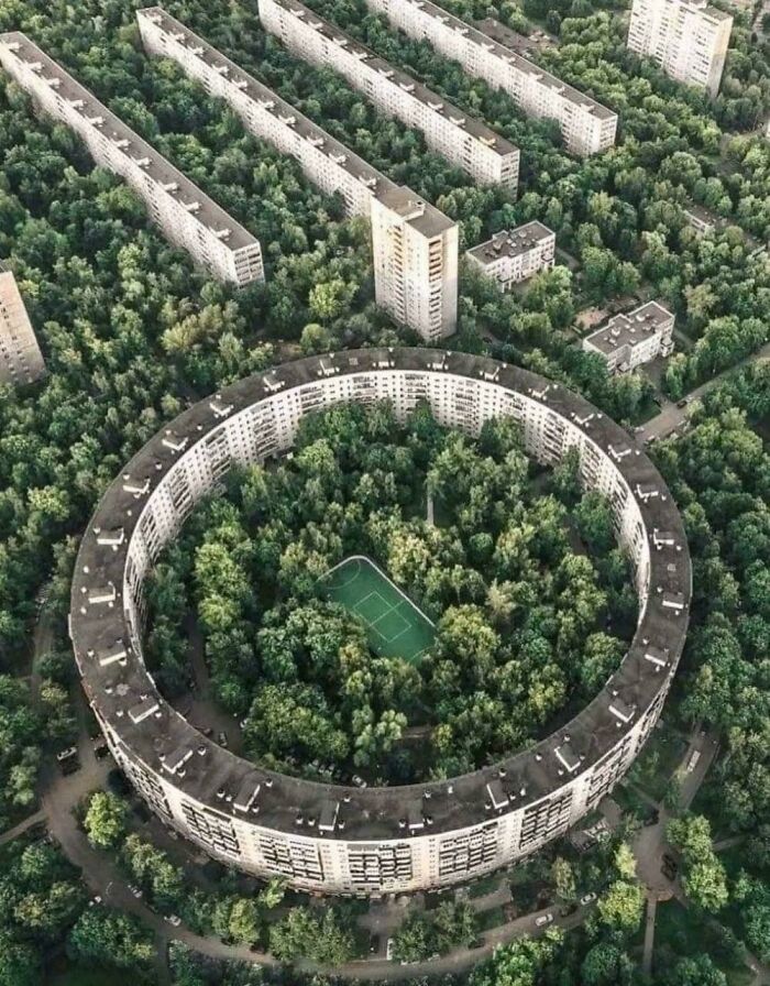 71 Urban Landscapes So Bleak They Look Like Humanity Gave Up Halfway Through (New Pics)