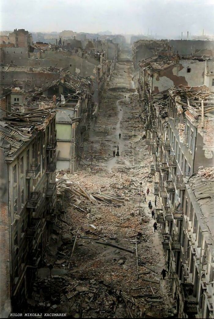 71 Urban Landscapes So Bleak They Look Like Humanity Gave Up Halfway Through (New Pics)