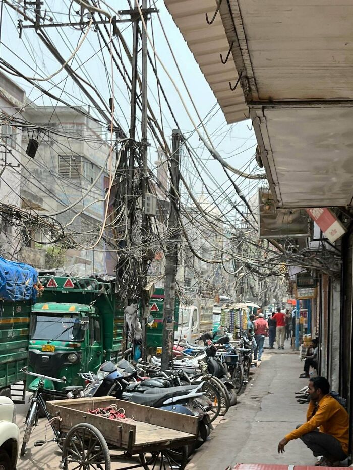 71 Urban Landscapes So Bleak They Look Like Humanity Gave Up Halfway Through (New Pics)
