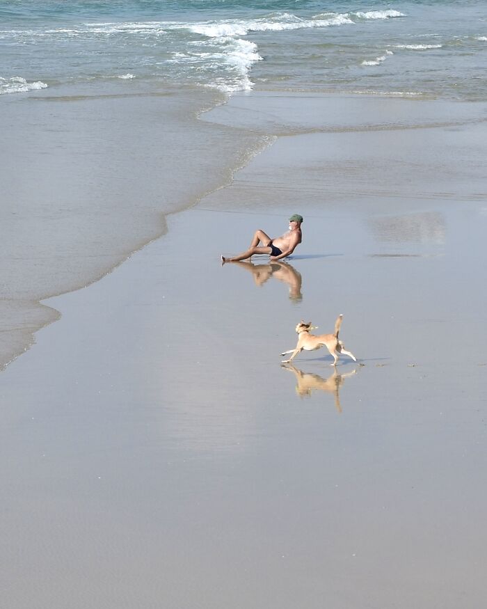 This Photographer Uses Negative Space To Turn Beach Scenes Into Minimalist Art (30 Pics) This Photographer Uses Negative Space To Turn Beach Scenes Into Minimalist Art (30 Pics)