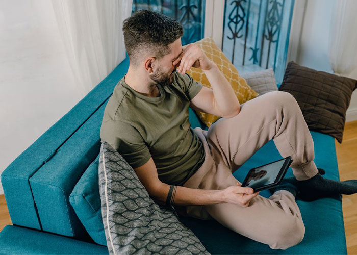 Man Finds Out His Wife Was Cheating When The Police Come To Rule Him Out As A Suspect In A Crime Man Finds Out His Wife Was Cheating When The Police Come To Rule Him Out As A Suspect In A Crime