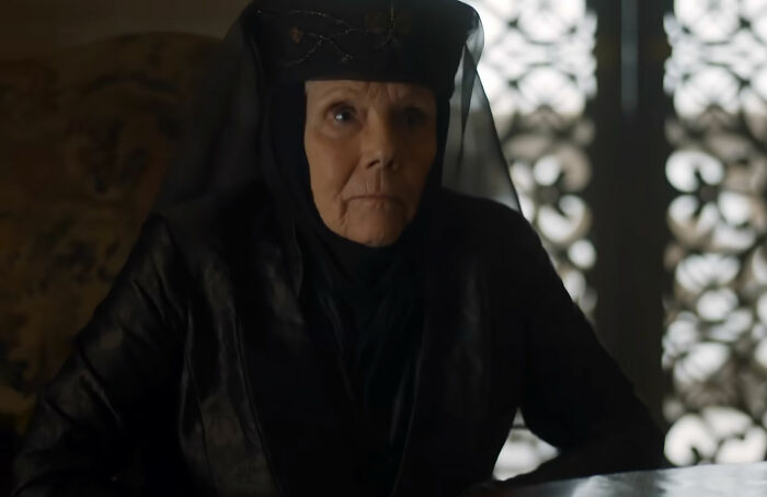 Stage Actress Eats Ashes Of This &ldquo;Game Of Thrones&rdquo; Icon Before Going On Stage For Good Luck
