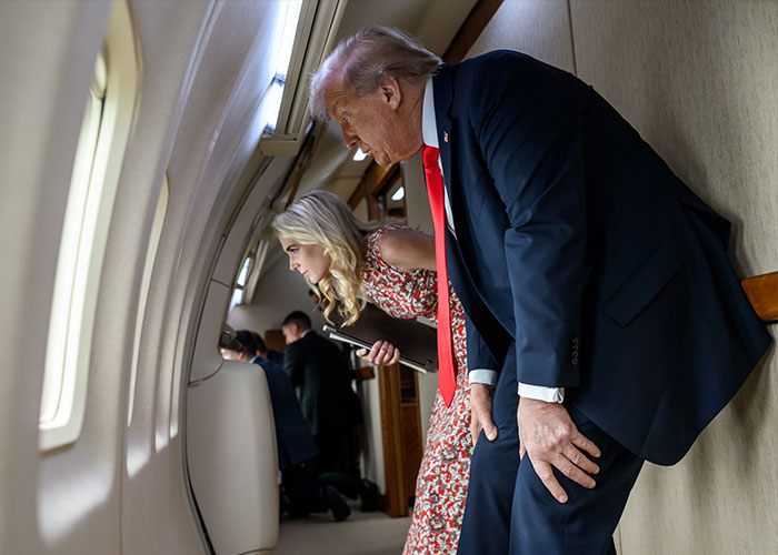 White House Finally Responds To Viral Image Appearing To Show Trump Kissing His Assistant Natalie Harp White House Finally Responds To Viral Image Appearing To Show Trump Kissing His Assistant Natalie Harp
