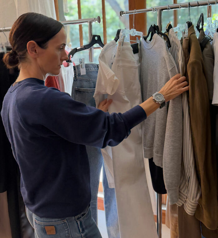 Shailene Woodley’s Stylist Claps Back At Fierce Backlash Over Her Emmys Outfit: “Wish She Didn’t Say Anything” Shailene Woodley’s Stylist Claps Back At Fierce Backlash Over Her Emmys Outfit: “Wish She Didn’t Say Anything”