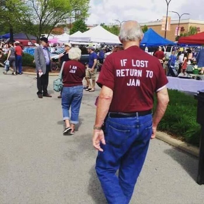 61 Ridiculous And Unhinged T-Shirts That Might Make You Wonder Who Made Them 61 Ridiculous And Unhinged T-Shirts That Might Make You Wonder Who Made Them