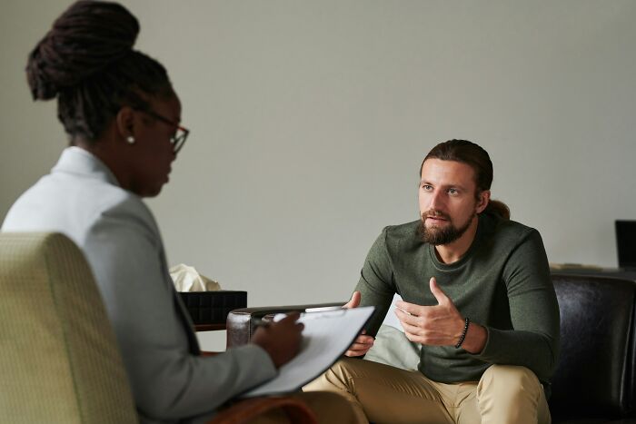 65 Therapists Explain Exactly How They Found Out They Had A Sociopath In Front Of Them 65 Therapists Explain Exactly How They Found Out They Had A Sociopath In Front Of Them