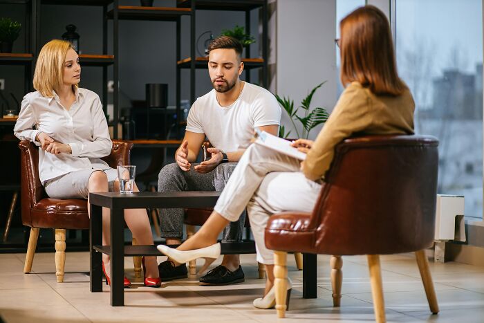 65 Therapists Explain Exactly How They Found Out They Had A Sociopath In Front Of Them 65 Therapists Explain Exactly How They Found Out They Had A Sociopath In Front Of Them