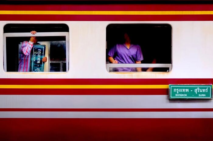 The Art Of Noticing Everyday Life Without Being Seen By This Indonesian Photographer (52 Pics) The Art Of Noticing Everyday Life Without Being Seen By This Indonesian Photographer (52 Pics)