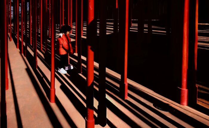 The Art Of Noticing Everyday Life Without Being Seen By This Indonesian Photographer (52 Pics) The Art Of Noticing Everyday Life Without Being Seen By This Indonesian Photographer (52 Pics)
