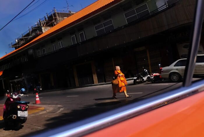 The Art Of Noticing Everyday Life Without Being Seen By This Indonesian Photographer (52 Pics) The Art Of Noticing Everyday Life Without Being Seen By This Indonesian Photographer (52 Pics)