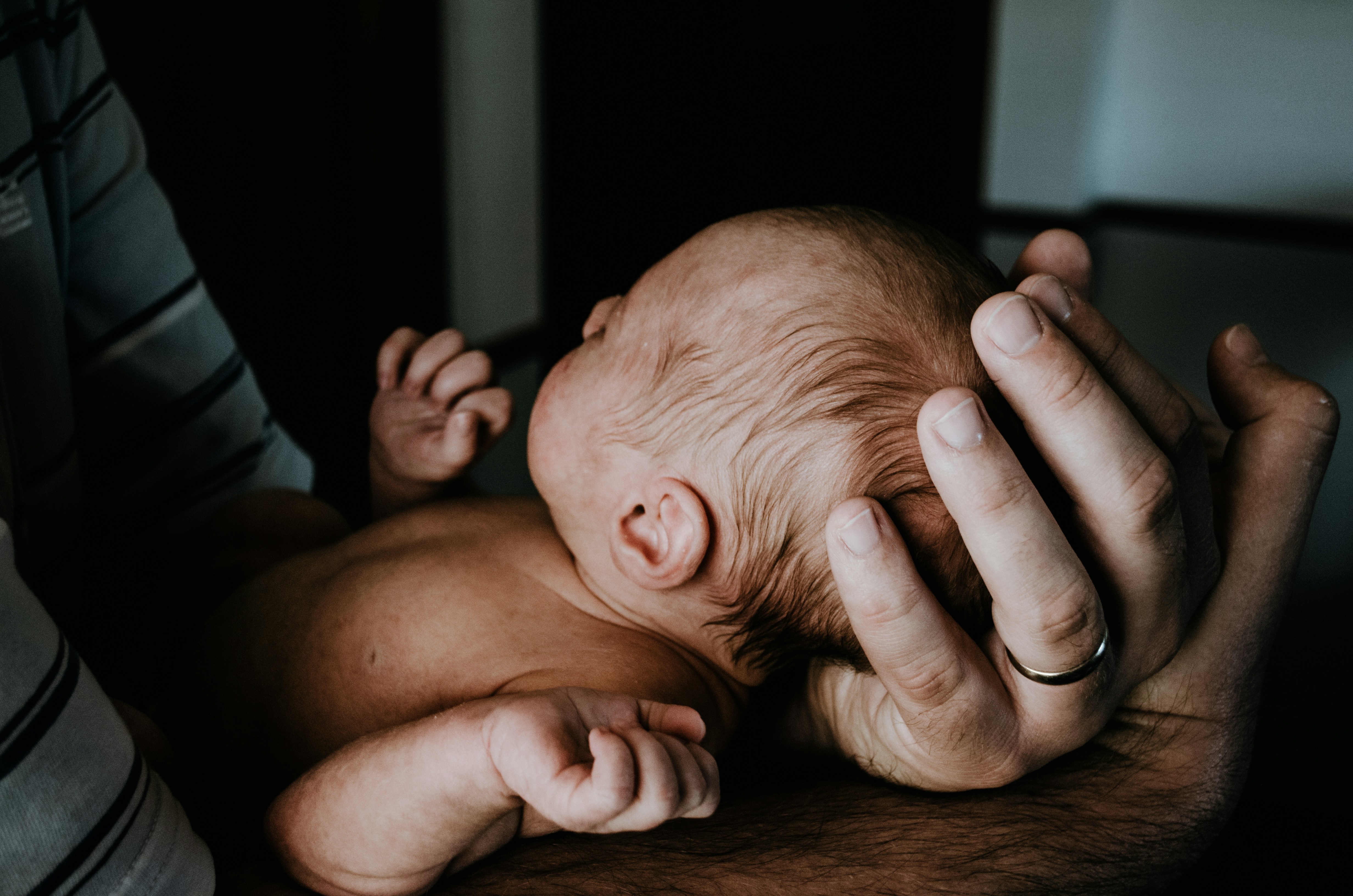 Dad Confesses He Can&rsquo;t Stand His Own Baby And Immediately Gets Torn Apart For Saying It