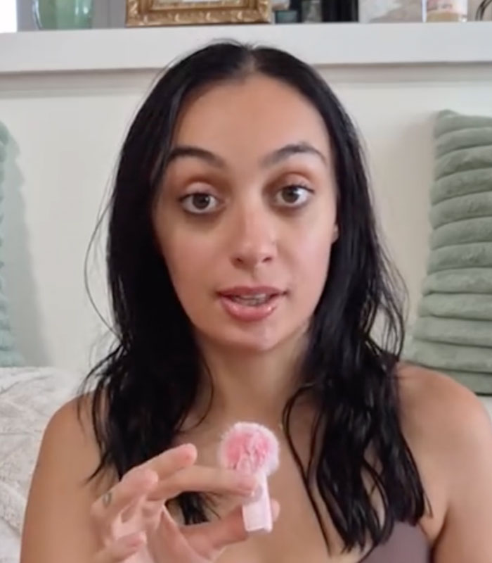 “Get A Grip”: Woman With Autism And ADHD Blasted As “Entitled” After Sharing Why She “Decided Not To Work”