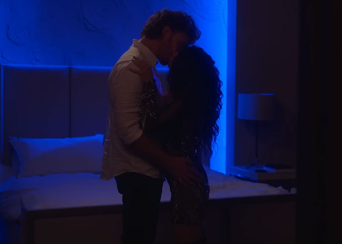 Hollywood Actress “Ruins The Magic” Of Intimate Scenes After Resurfaced Confession About How They Are Filmed Hollywood Actress “Ruins The Magic” Of Intimate Scenes After Resurfaced Confession About How They Are Filmed