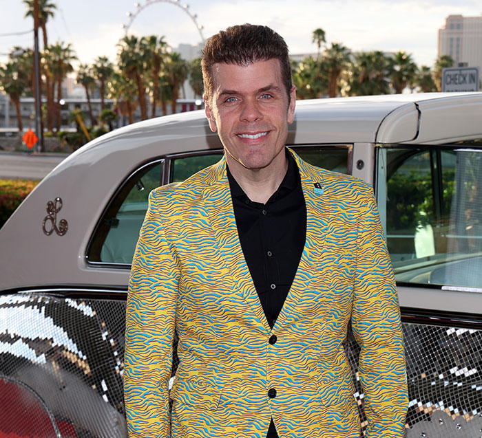 Perez Hilton’s Family Launches GoFundMe To Help Raise His Kids, Amid Reports Of Permanent ‘Disfigurement’ And Fresh Concerns Perez Hilton’s Family Launches GoFundMe To Help Raise His Kids, Amid Reports Of Permanent ‘Disfigurement’ And Fresh Concerns