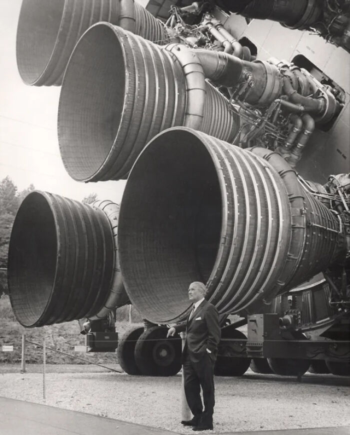 Not Everyone Is Terrified Of Massive Objects, But These 75 Pics Might Have You Thinking Otherwise