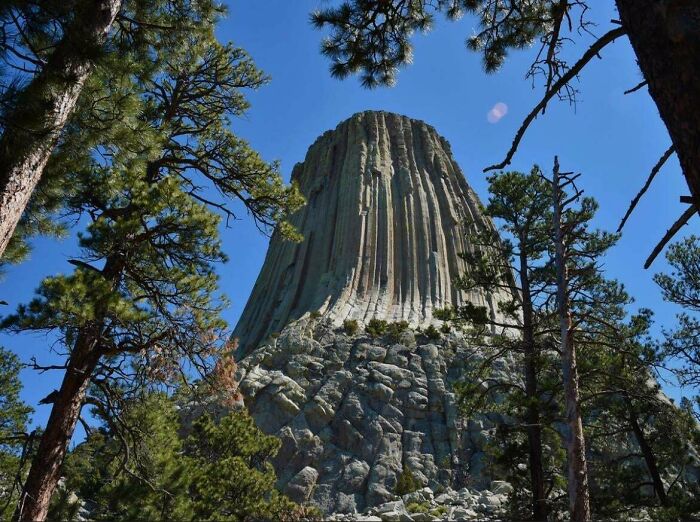 Not Everyone Is Terrified Of Massive Objects, But These 75 Pics Might Have You Thinking Otherwise