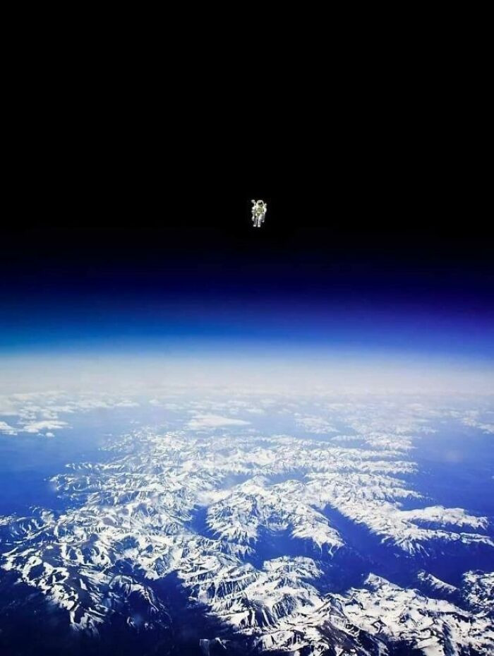 Not Everyone Is Terrified Of Massive Objects, But These 75 Pics Might Have You Thinking Otherwise