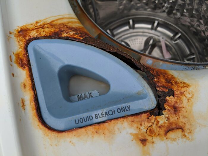58 &ldquo;Buy It For Life&rdquo; Products That Didn’t Survive Long Enough To Justify The Price