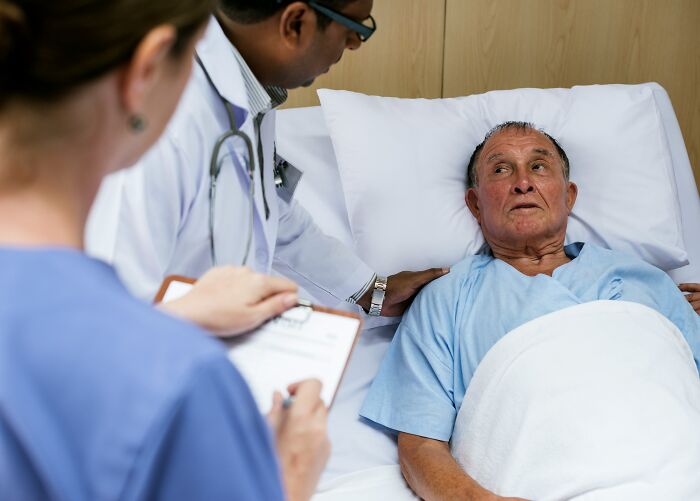 Anesthesiologists Spill The Tea On 75 Of The Most Bizarre Things People Said Under Medication Anesthesiologists Spill The Tea On 75 Of The Most Bizarre Things People Said Under Medication