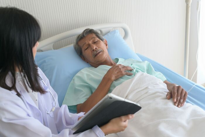 Anesthesiologists Spill The Tea On 75 Of The Most Bizarre Things People Said Under Medication Anesthesiologists Spill The Tea On 75 Of The Most Bizarre Things People Said Under Medication