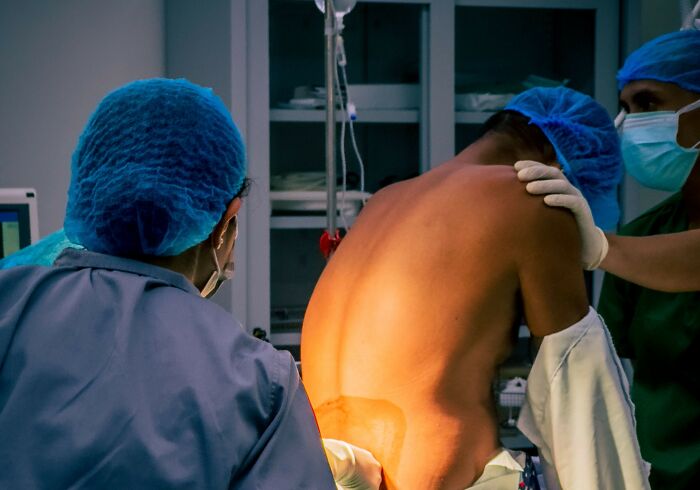 Anesthesiologists Spill The Tea On 75 Of The Most Bizarre Things People Said Under Medication Anesthesiologists Spill The Tea On 75 Of The Most Bizarre Things People Said Under Medication