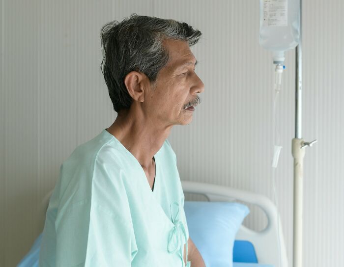 Anesthesiologists Spill The Tea On 75 Of The Most Bizarre Things People Said Under Medication Anesthesiologists Spill The Tea On 75 Of The Most Bizarre Things People Said Under Medication
