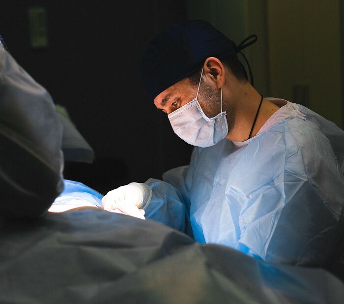 Anesthesiologists Spill The Tea On 75 Of The Most Bizarre Things People Said Under Medication Anesthesiologists Spill The Tea On 75 Of The Most Bizarre Things People Said Under Medication