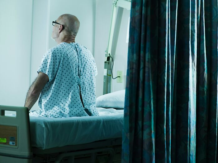 Anesthesiologists Spill The Tea On 75 Of The Most Bizarre Things People Said Under Medication Anesthesiologists Spill The Tea On 75 Of The Most Bizarre Things People Said Under Medication