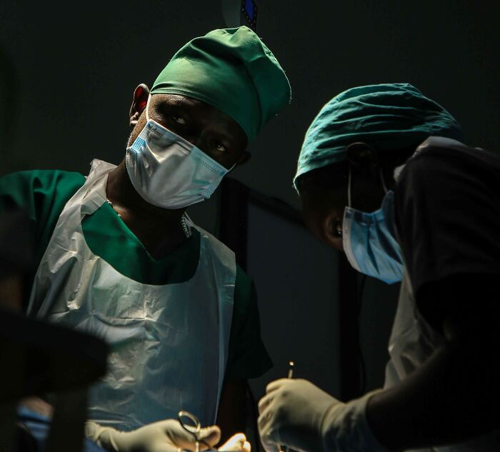 Anesthesiologists Spill The Tea On 75 Of The Most Bizarre Things People Said Under Medication Anesthesiologists Spill The Tea On 75 Of The Most Bizarre Things People Said Under Medication