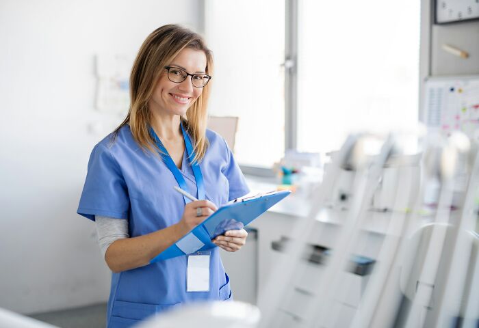 Anesthesiologists Spill The Tea On 75 Of The Most Bizarre Things People Said Under Medication Anesthesiologists Spill The Tea On 75 Of The Most Bizarre Things People Said Under Medication