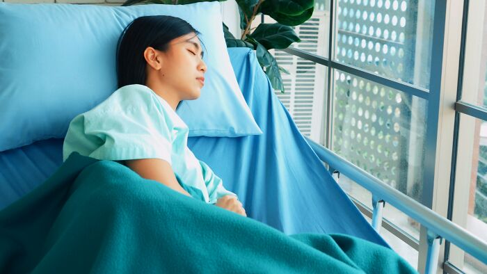 Anesthesiologists Spill The Tea On 75 Of The Most Bizarre Things People Said Under Medication Anesthesiologists Spill The Tea On 75 Of The Most Bizarre Things People Said Under Medication