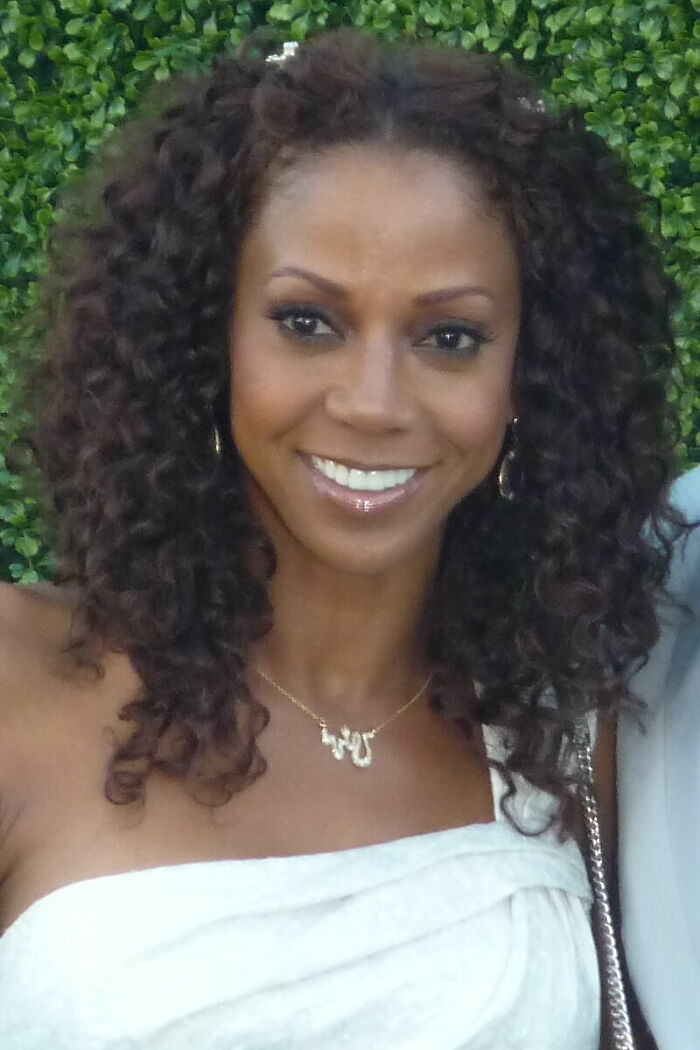 Holly Robinson Peete: Bio And Career Highlights Holly Robinson Peete: Bio And Career Highlights
