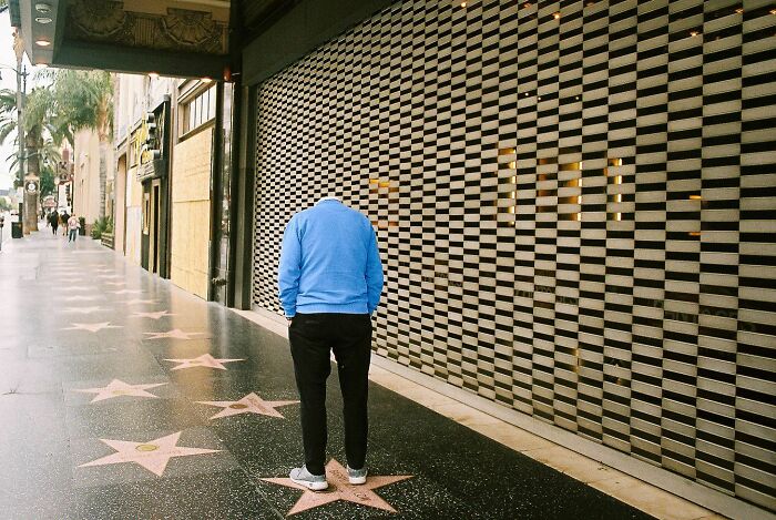 61 Perfectly Timed Street Photos By Jeremy Paige That Might Make You Look Twice 61 Perfectly Timed Street Photos By Jeremy Paige That Might Make You Look Twice