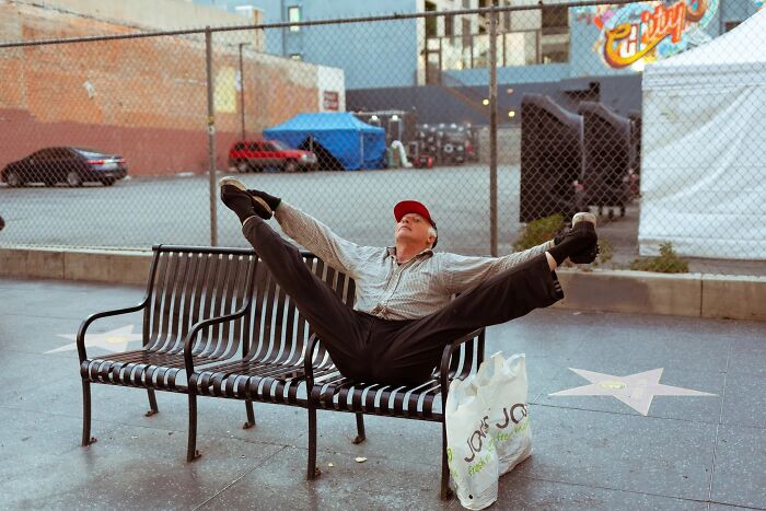 61 Perfectly Timed Street Photos By Jeremy Paige That Might Make You Look Twice 61 Perfectly Timed Street Photos By Jeremy Paige That Might Make You Look Twice