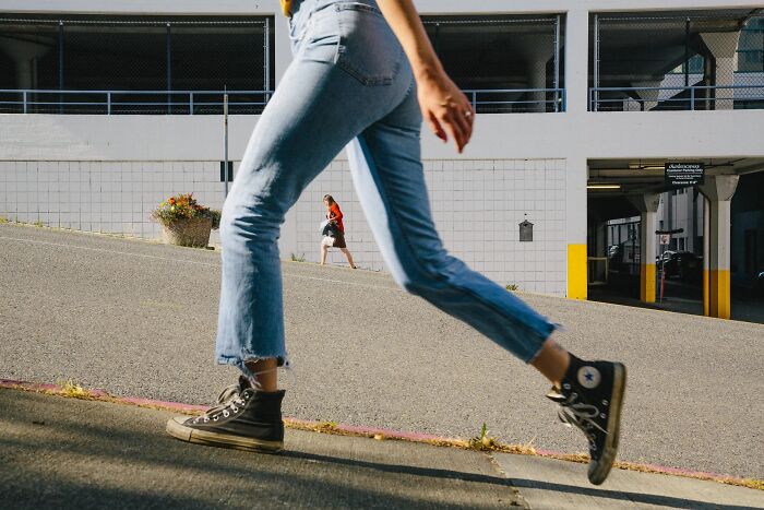 61 Perfectly Timed Street Photos By Jeremy Paige That Might Make You Look Twice 61 Perfectly Timed Street Photos By Jeremy Paige That Might Make You Look Twice
