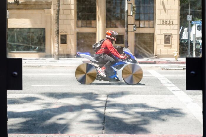 61 Perfectly Timed Street Photos By Jeremy Paige That Might Make You Look Twice 61 Perfectly Timed Street Photos By Jeremy Paige That Might Make You Look Twice