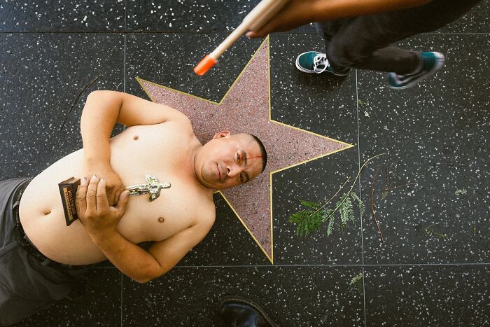 61 Perfectly Timed Street Photos By Jeremy Paige That Might Make You Look Twice 61 Perfectly Timed Street Photos By Jeremy Paige That Might Make You Look Twice