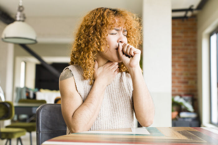 Woman With Painful Bloating Finds An Unexpected Solution After Years Of Being Unable To Burp Woman With Painful Bloating Finds An Unexpected Solution After Years Of Being Unable To Burp