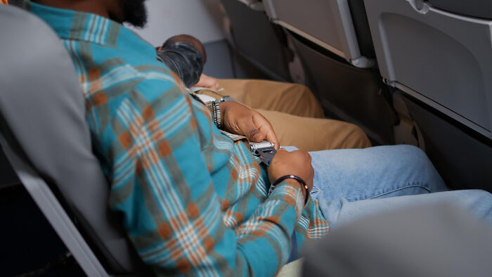 Woman Gets Kicked Under Her Seat By Entitled Man, He Claims The Space Under Her Seat Is His Woman Gets Kicked Under Her Seat By Entitled Man, He Claims The Space Under Her Seat Is His