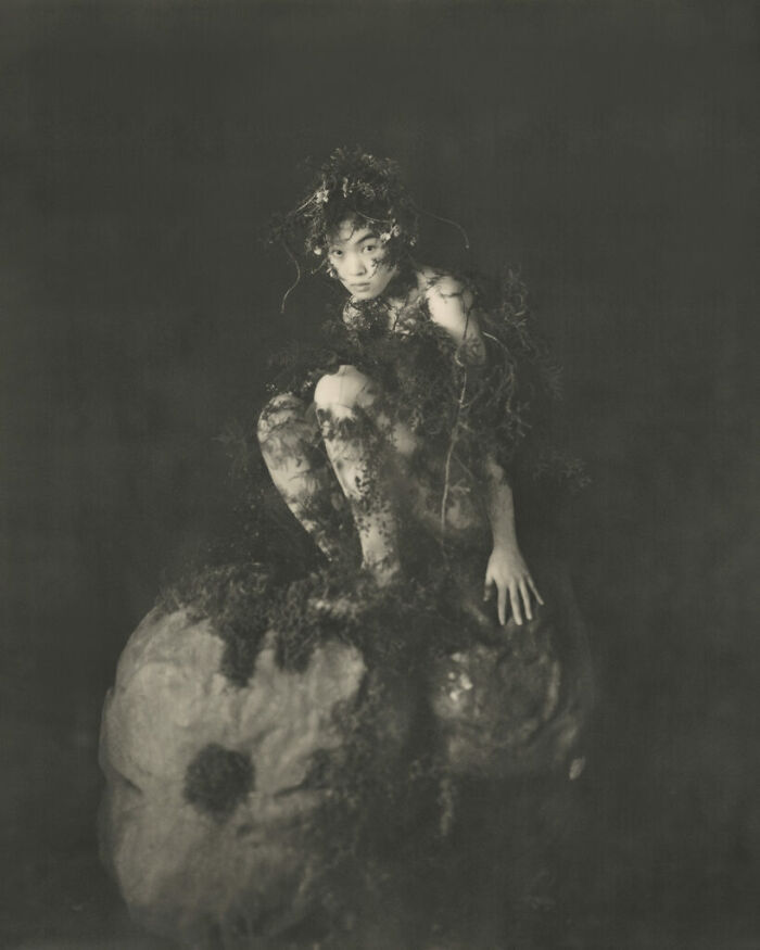 21 Haunting Photos By Yuji Watanabe That Mix Folklore, Fantasy, And The Human Form 21 Haunting Photos By Yuji Watanabe That Mix Folklore, Fantasy, And The Human Form