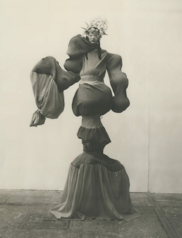 21 Haunting Photos By Yuji Watanabe That Mix Folklore, Fantasy, And The Human Form 21 Haunting Photos By Yuji Watanabe That Mix Folklore, Fantasy, And The Human Form