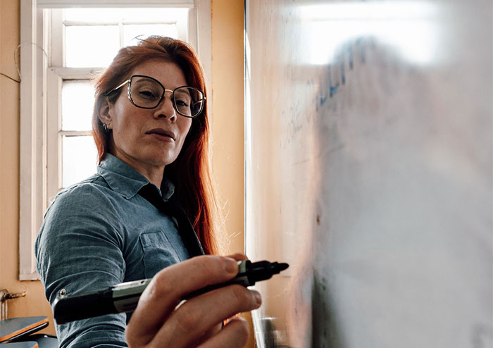 Student Finds A Perfect Way To Drive Her Teacher Crazy After Making Her Life Miserable