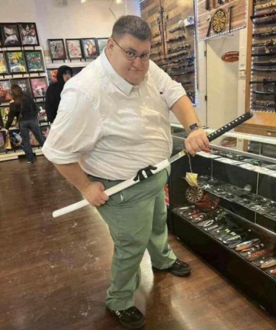 69 Chaotic, Uncomfortable, And Disturbing Pics To Make You Doubt Your Own Or Someone Else&rsquo;s Sanity