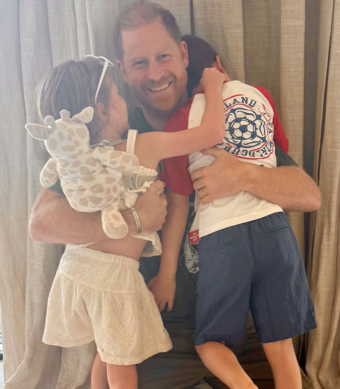 Prince Harry Breaks Silence On His Kids’ Schooling After Harsh Backlash Over Pulling Them Out Just Days In Prince Harry Breaks Silence On His Kids’ Schooling After Harsh Backlash Over Pulling Them Out Just Days In
